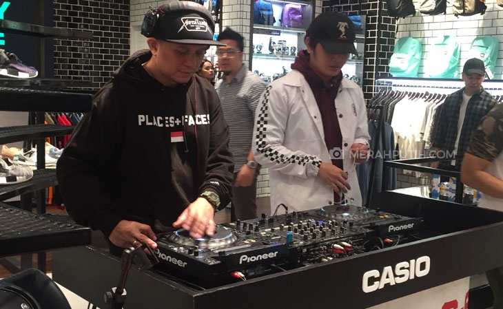 DJ Riri Kepincut G-Shock sejak Kecil