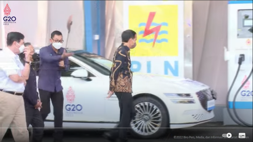 Sambut KTT G20, Jokowi Resmikan SPKLU Ultra Fast Charging di Nusa Dua