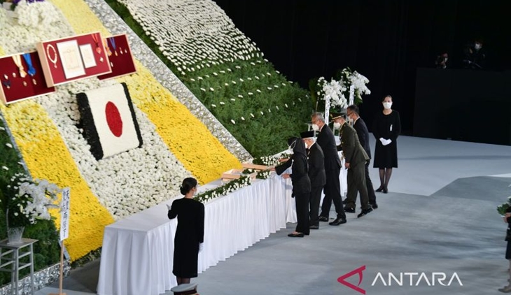 Wakili Indonesia, Wapres Ma'ruf Amin Beri Penghormatan Terakhir untuk Shinzo Abe