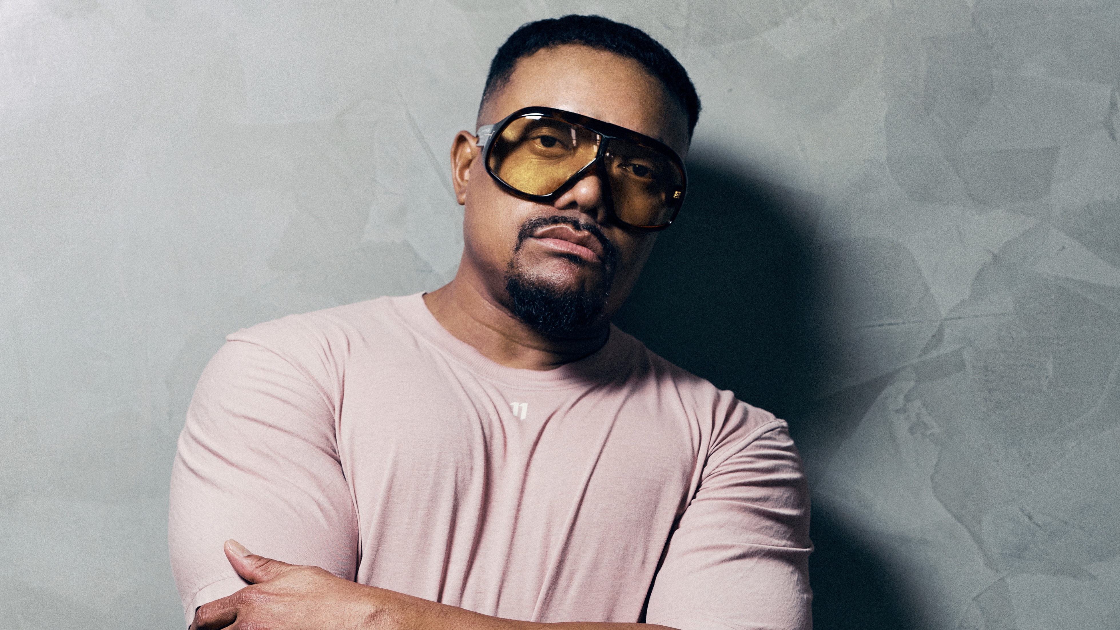 APL.DE.AP dan Sandara Park Merilis Single '2 Proud'