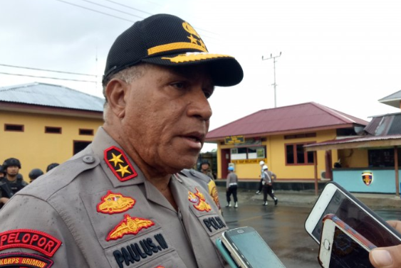 Polisi Olah TKP Penembakan Anggota Yonif 713/ST