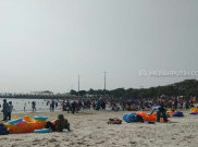 Buaya Muncul di Dermaga, Pengunjung Terus Padati Pantai Ancol