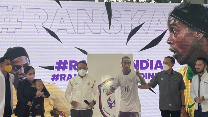 Empat Klub Liga 1 Bakal Bermain dengan Ronaldinho dalam Laga Ekshibisi