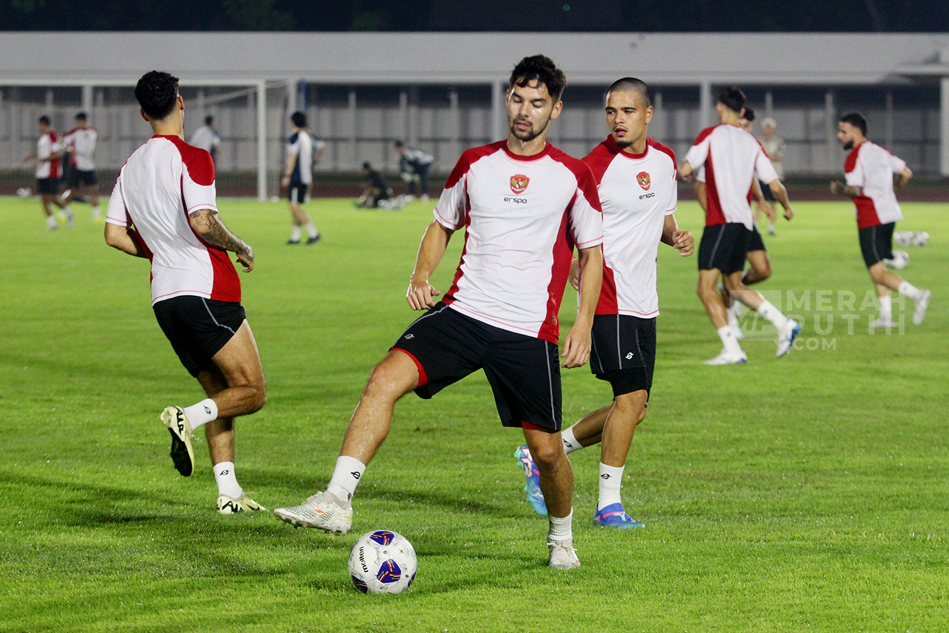 Cak Sandy Walsh Siap Tempur Berikan Segalanya Saat Skuad Garuda Hadapi Australia
