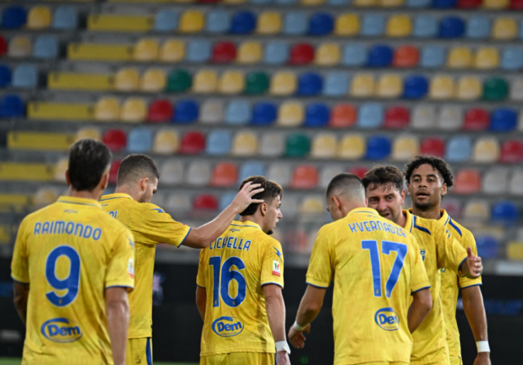 Statistik Gila Sassuolo vs Frosinone: Tim Tamu Mendominasi Total, Tapi Kok Gagal Menang?