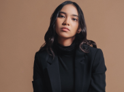 Dere Kejutkan Penggemar dengan Melepas Video Musik 'Tumbang'