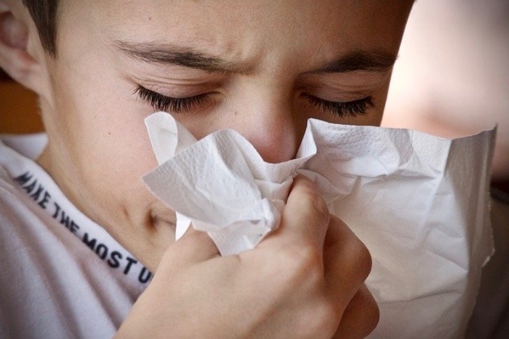 Jika imunitas anak rendah akan gampang terserang pneumonia. (Foto: Pixabay/sweetlouise)