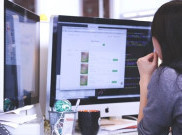 Sering Bekerja Terlalu Lama di Depan Komputer? Ini Tips Ampuh Cegah Mata Lelah 