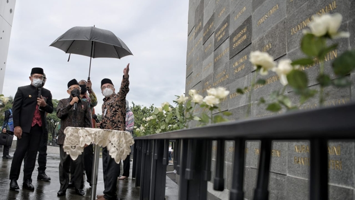 Wapres Ma'ruf Amin Resmikan Monumen Pahlawan COVID-19 Jawa Barat