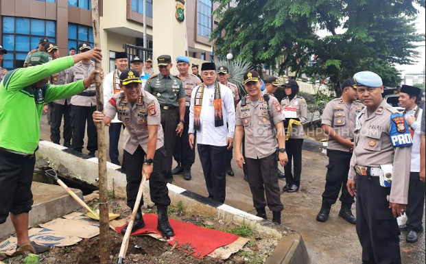 Polri Galakkan Gerakan Penghijauan Perbaiki Kualitas Lingkungan