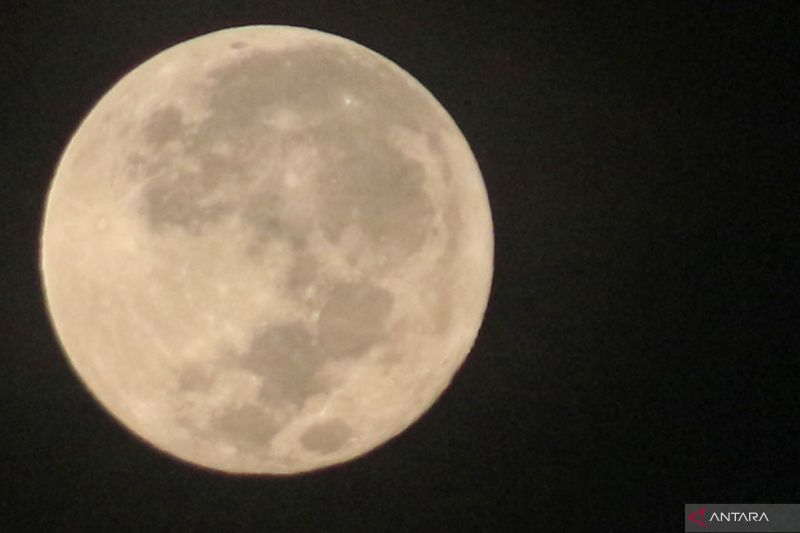 Besok Rabu Malam Supermoon Terbesar 2025, Banjir Rob Intai Kawasan Pesisir Indonesia