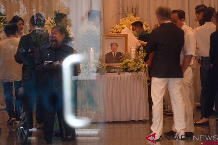 Prosesi Pemakaman Eka Tjipta Widjaja. (Foto: Antara)