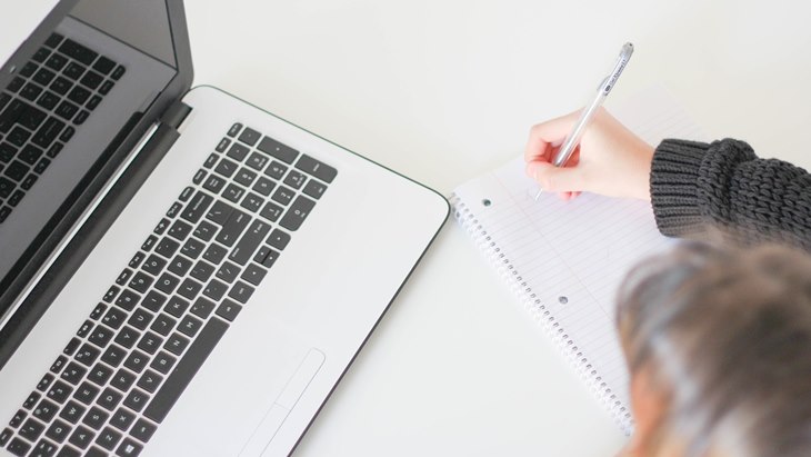 Berikan deadline yang tidak mepet.   (Foto: Pixabay/StockSnap)