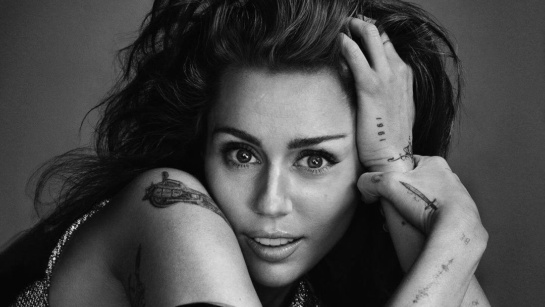 Miley Cyrus Dituntut untuk Lagu 'Flowers'