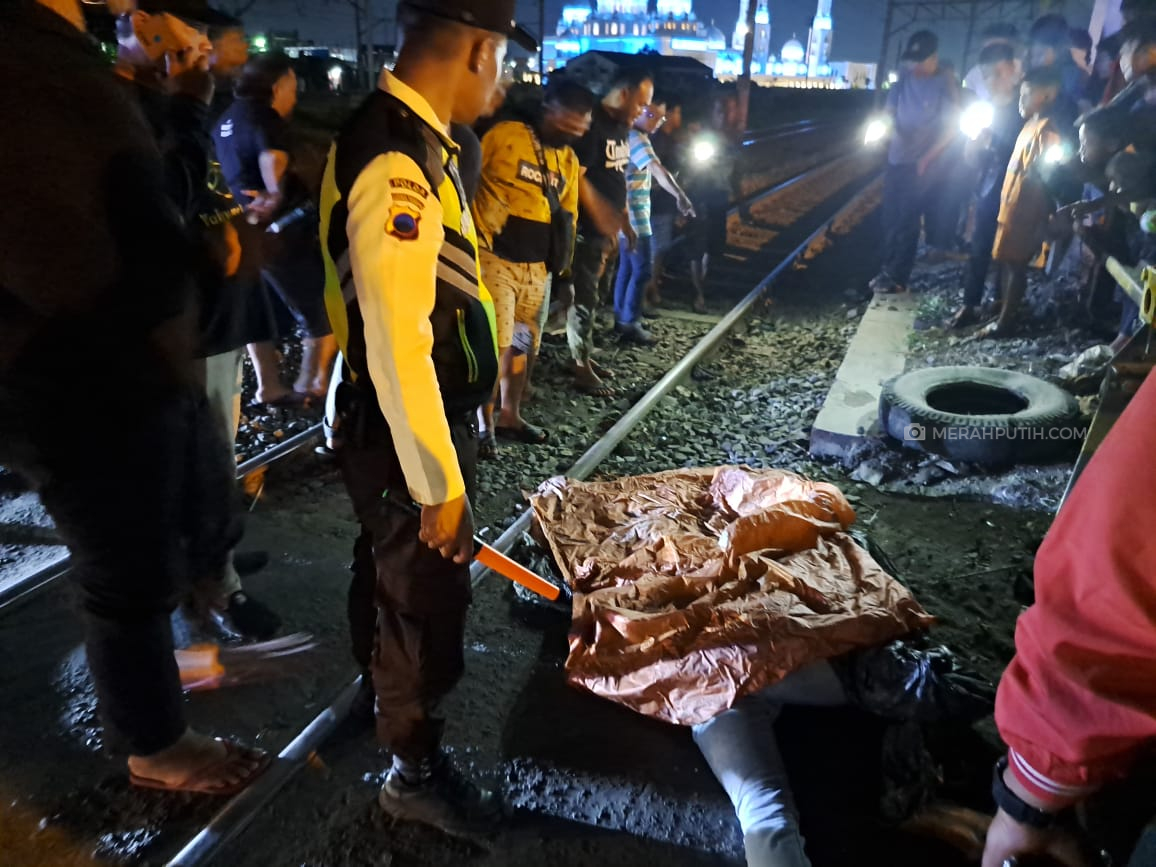 Nekat Terobos Palang Pintu, Pengendara Motor Tewas Tertabrak KA Gaya Baru Malang