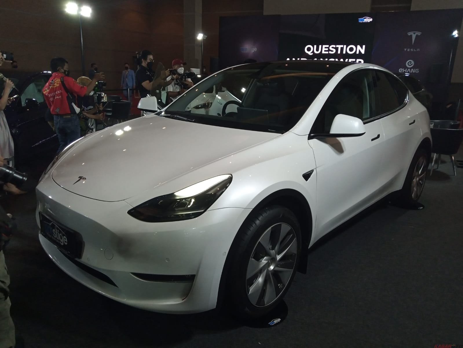 Ini Mobil Termahal di IIMS Hybrid 2022, Termasuk Tesla