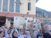 Doakan Jokowi, Relawan Solo Bergerak Lepas 500 Ekor Burung di Pasar Gede