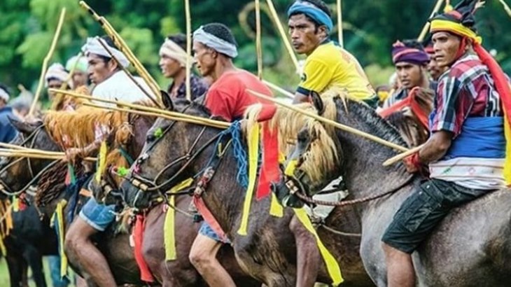 Seru dan Menegangkannya Pasola di Sumba