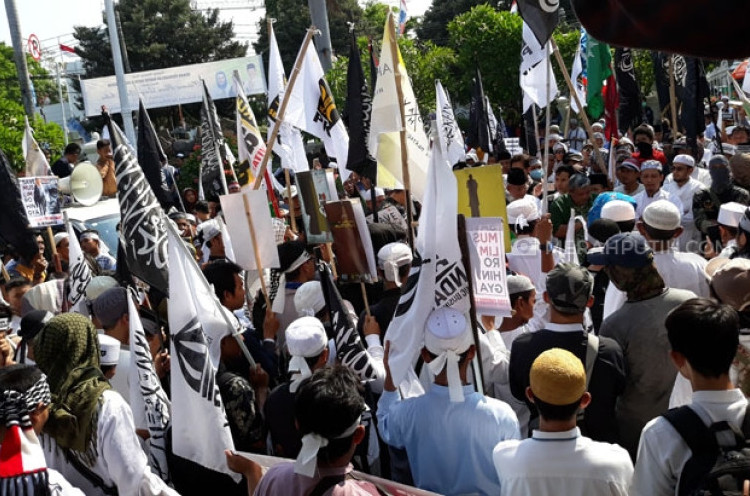 Ribuan Umat Islam di Cirebon Kutuk Pembantaian Rohingya 