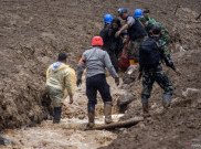 Kesulitan Akses Alat Berat, Masih Ada Puluhan Korban Tertimbun Longsor di Cisarua Bandung 