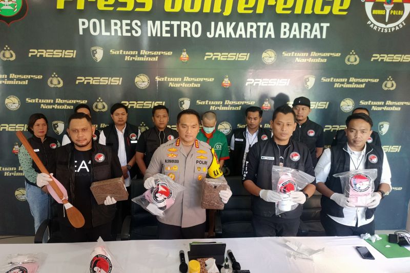 Polisi Bongkar Pabrik Narkoba di Apartemen Cengkareng