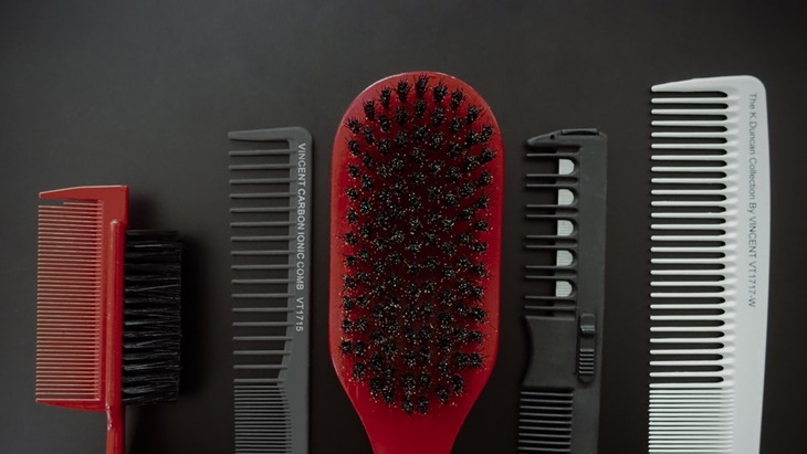 Mulai Sekarang, Rajinlah Cuci Sisir Rambut