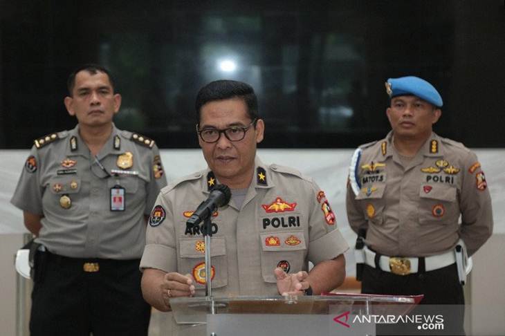 Kepala Biro Penerangan Masyarakat Polri Brigjen Pol Raden Prabowo Argo Yuwono (tengah). ANTARA/HO Polri/am.