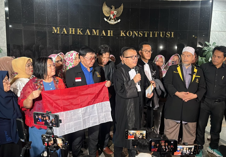MK Tak Temukan Bukti Ijazah Gibran Setara SMA, Denny Minta Mundur