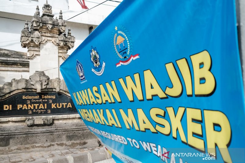 Menparekraf siapkan protokol normal baru untuk destinasi wisata (Birkom Kemenparekraf)
