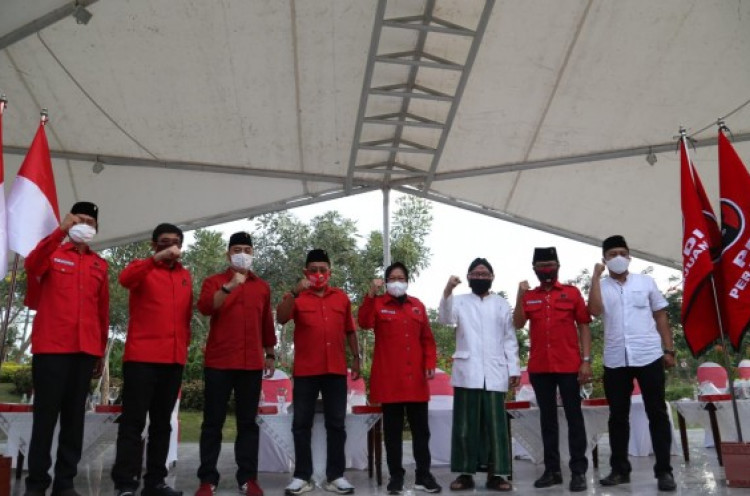 Pendaftaran Eri-Armuji ke KPU Surabaya Dimeriahkan Pentas Seni