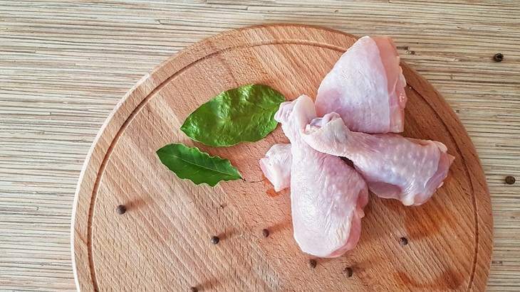 Daging ayam. (Foto: Pixabay/ViktoriyaPavlova)