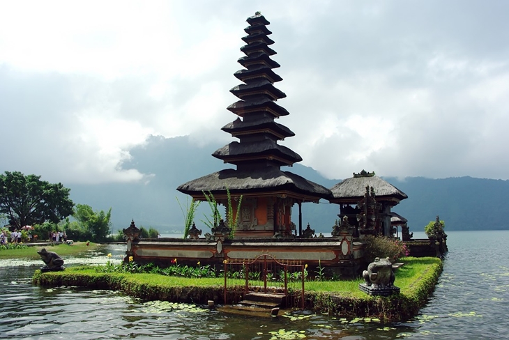 Bali merupakan salah satu destinasi paling populer di Indonesia. (Foto: Pixabay/DEZALB)