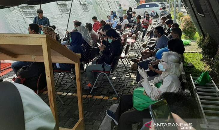 Semua Orang Bisa Jadi Pembawa Virus Corona, Masyarakat Diingatkan Pentingnya Jaga Jarak
