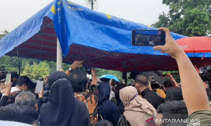 Ayah Sopir Vanessa Angel Diperiksa Polisi