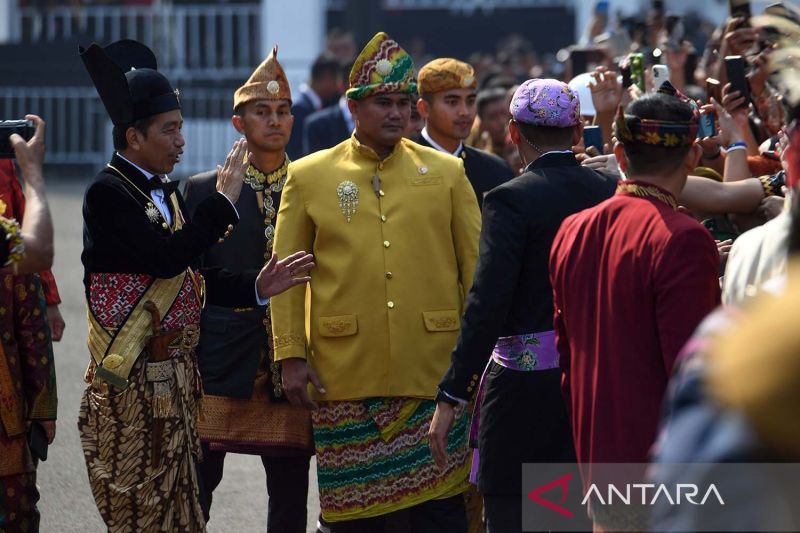 Presiden Joko Widodo Pimpin Upacara HUT ke-78 RI di Istana