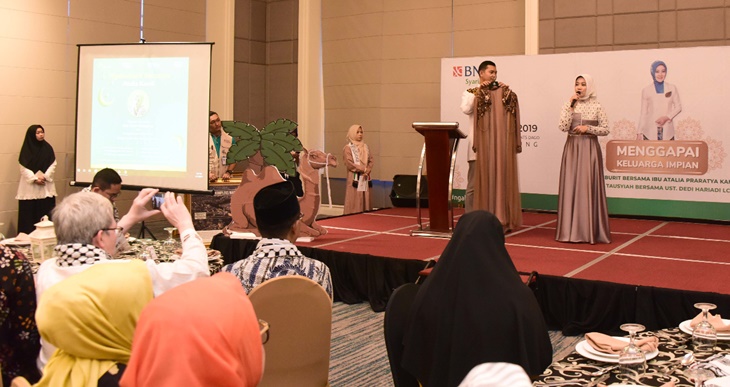 Bantu Saudara di Gaza, Atalia Kamil Lelang Baju Kesayangan