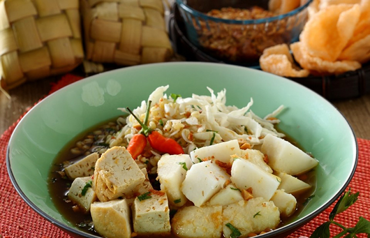 Kupat Tahu Spesial di Akhir Pekan