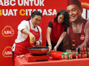 Serunya 'Live Cooking' Ussy Sulistiawaty Bersama Chef Jojor