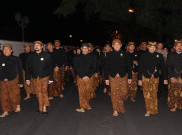 Mantan Panglima TNI Hingga Pangdam IV Diponegoro, Ikuti Kirab Malam 1 Suro Puro Mangkunegaran 