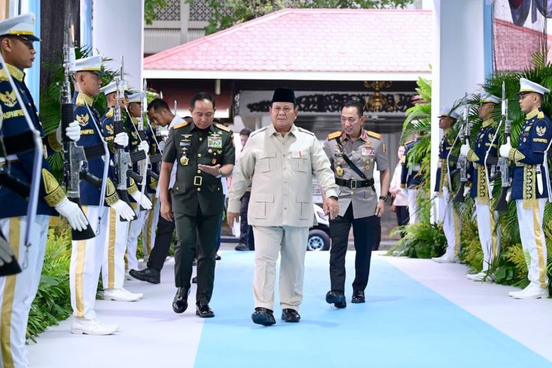 Prabowo Ingatkan Polri Lahir dari Rahim Rakyat, Punya DNA yang Unik Dibanding Polisi di Belahan Dunia Lain