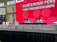 KPK Sita Uang Hasil Korupsi Lukas Enembe Senilai Rp 81,9 Miliar