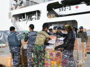 KRI Radjiman Mulai Bongkar Muat Bantuan Rakyat Palestina di Pelabuhan Mesir