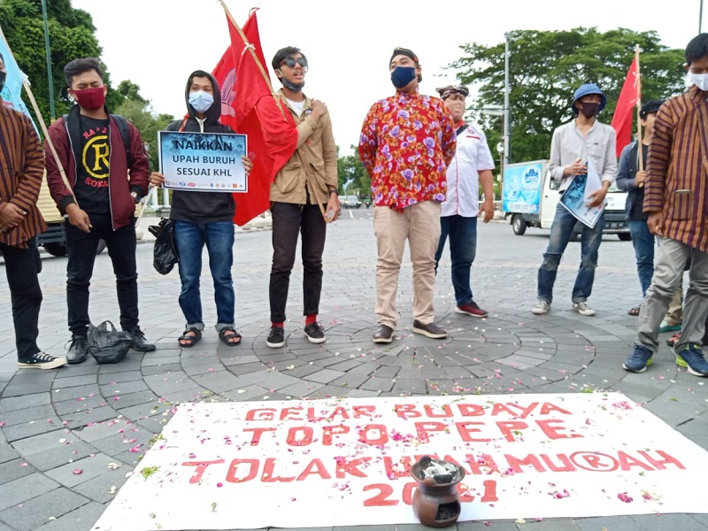 Buruh Yogyakarta gelar Aksi Membisu Tolak UMP 2021