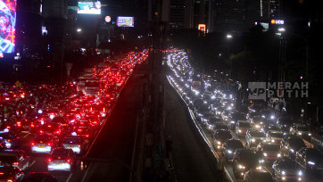 Lalu-Lintas  Ibu Kota Jakarta Macet Parah saat Jam Pulang Kerja Imbas Kunjungan Kenegaraan
