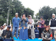Tetangga Jokowi Ikut Demo di Dekat MK