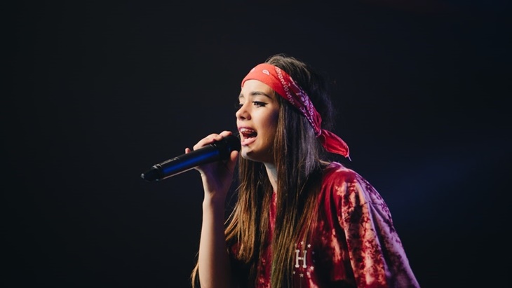 Cara Mengatasi Demam Panggung saat Ingin Bernyanyi