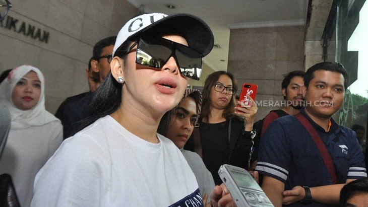 Besok, Syahrini Kembali Dipanggil Bareskrim Polri