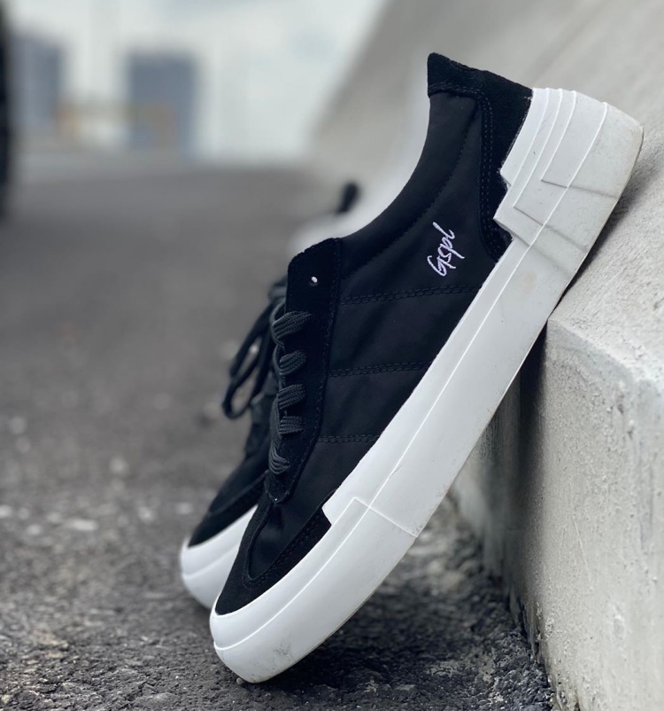 Sneakers Lokal GSPL Goods