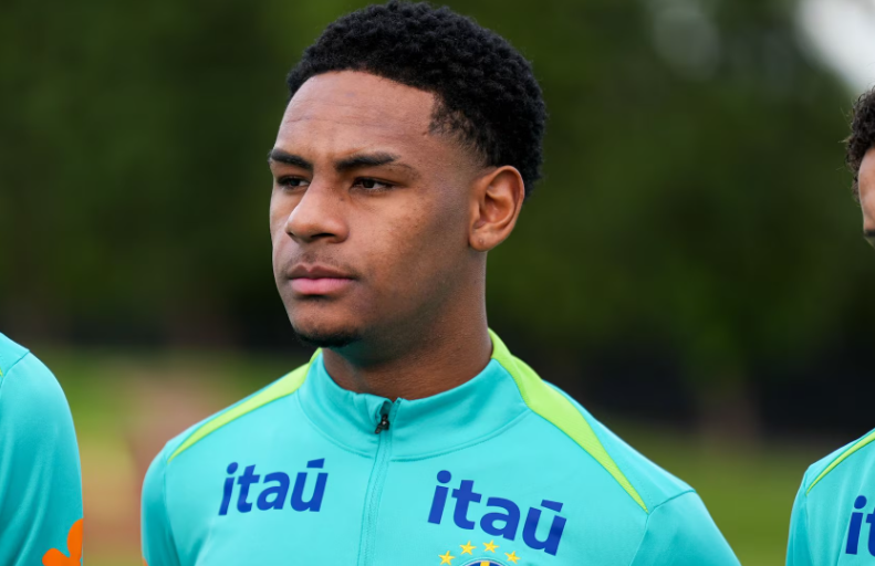 Liverpool Saling Sikut dengan Manchester City Demi Bintang Palmeiras