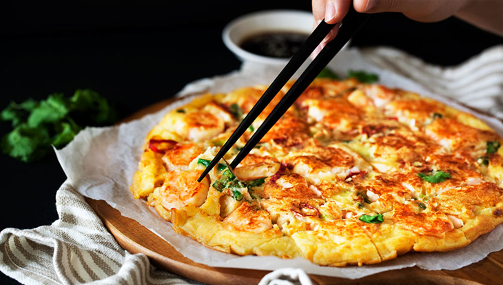 Jangan cuma Lihat di Drama Korea, Yuk Bikin Sendiri Pancake Udang yang Satu Ini